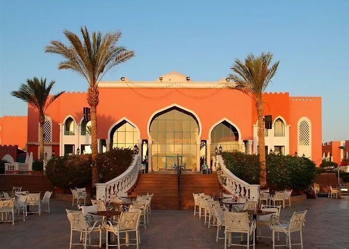 Üdülőközpont Tropicana Grand Azure 5*