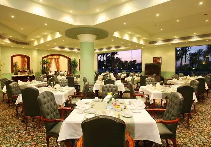 Tropicana Grand Azure Üdülőközpont