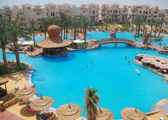 Üdülőközpont Tropicana Grand Azure